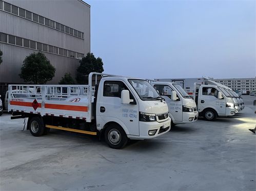 小型汽油廢機油廢電瓶運輸車車型推薦及電動防爆車應(yīng)用解析